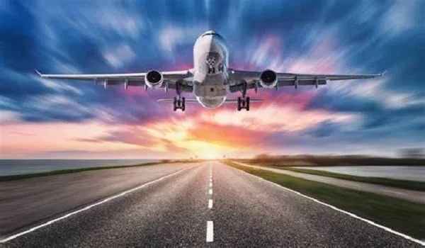 Prestige Airport Road to Bangalore airport – approx. 15 minutes (supplied estimate) Aircraft taking off, representing Kempegowda International Airport connectivity from Devanahalli